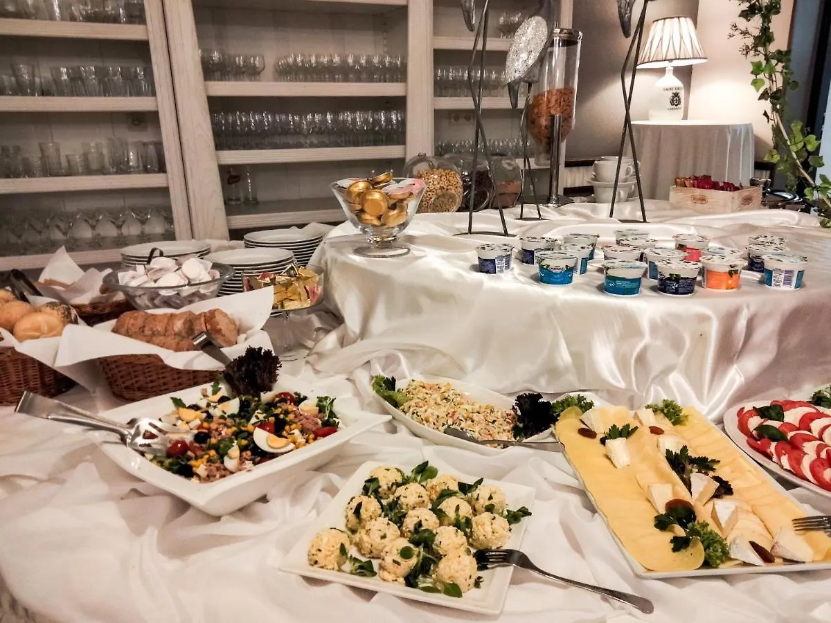 Hotel Stara Garbarnia Wroclaw Oda ve Kahvaltı